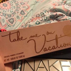 Take Me on Vacation Kylie Jenner Palette